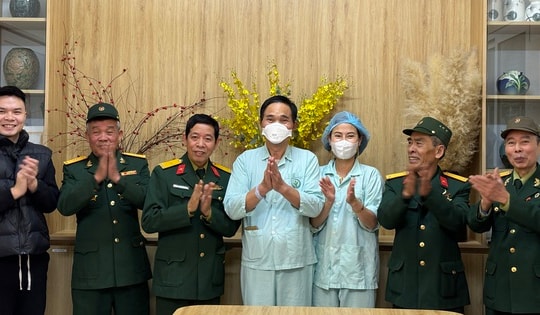 Ca ghép tim thành công, người thương binh hạnh phúc trở về bên gia đình và đồng đội