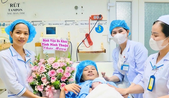 Miễn chi phí cho sản phụ sinh em bé vào 0h ngày 30/4