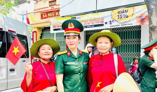 Nữ thượng tá thuyết minh diễu binh 30/4: Hôm nay tôi yên tâm để ốm