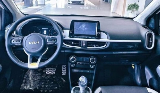 Giá lăn bánh Kia Morning mới nhất rẻ chưa từng có, giảm kịch sàn, Hyundai Grand i10 'đối mặt' nỗi lo doanh số