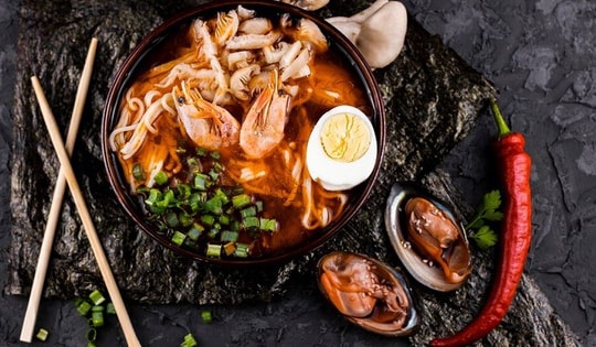 Cách ăn mì cay không gây tăng cân