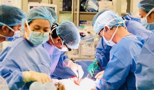 50 giờ ghép đa tạng hồi sinh 3 cuộc đời