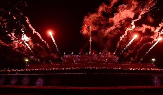 Bắn hỏa pháo súng thần công ở Huế lỗi kỹ thuật, sẽ nỗ lực tăng thời gian