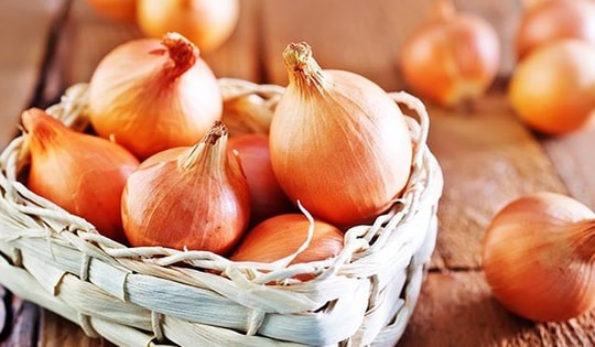 Cách sử dụng hành tây hỗ trợ trị đái tháo đường