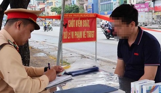 CSGT toàn quốc xử lý gần 8.000 vi phạm giao thông trong ngày thứ 4 kỳ nghỉ Lễ