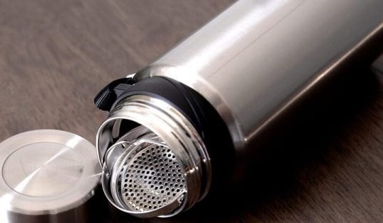 Tại sao bình giữ nhiệt bị đổ mồ hôi, cách xử lý?