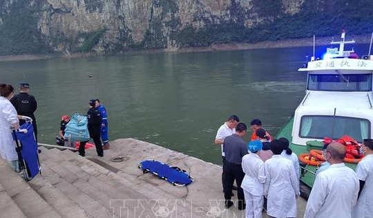 Lật thuyền du lịch tại Trung Quốc khiến nhiều người thương vong