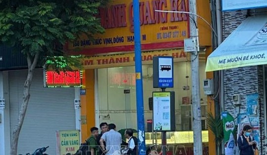 Khẩn trương truy bắt 2 đối tượng cướp tiệm vàng tại huyện Hóc Môn, TP Hồ Chí Minh