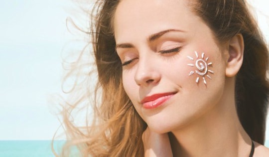 Cách bảo vệ da trong mùa hè