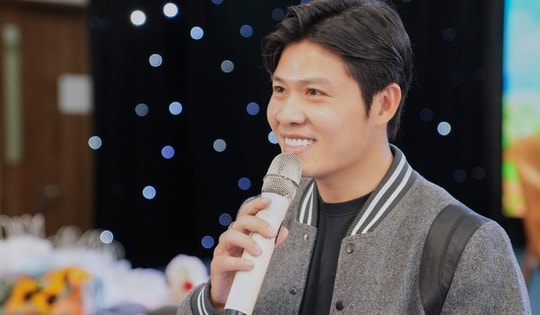 Nhận quà từ phi công Su-30MK2, tác giả hit 3 tỷ views 'muốn viết bài mới'