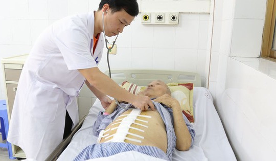 Người đàn ông ở Quảng Ninh bị vỡ phình động mạch chủ bụng từ dấu hiệu nhiều người Việt bỏ qua