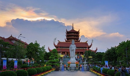 Mây ngũ sắc lại xuất hiện ở TP.HCM