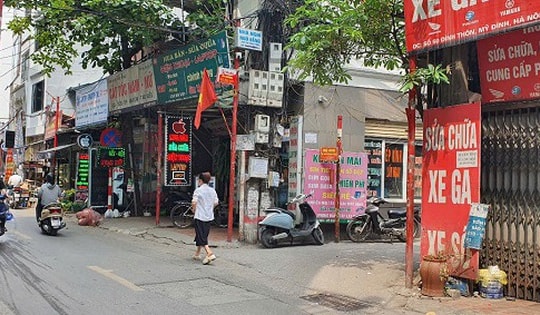 Nam thanh niên nghi 'ngáo đá' chém nhiều người đi đường ở Hà Nội