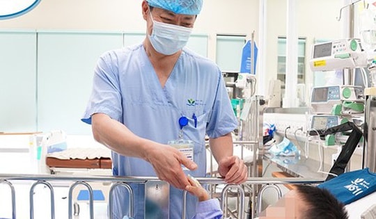 Bé trai bị cán qua người ở Nam Định hồi phục tốt, sắp được xuất viện