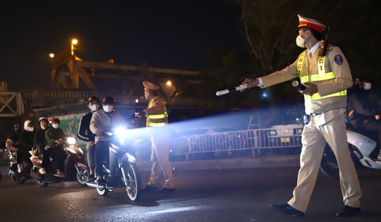 Không đồng tình với kết quả đo nồng độ cồn, tài xế có thể làm gì?