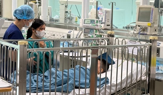 Sức khoẻ bé trai vụ tố ‘nộp đủ tiền mới cấp cứu’ ở Nam Định thế nào?