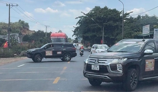 Góc pháp lý vụ dừng ô tô chặn ngang Quốc lộ 20 cho đoàn xe đi qua