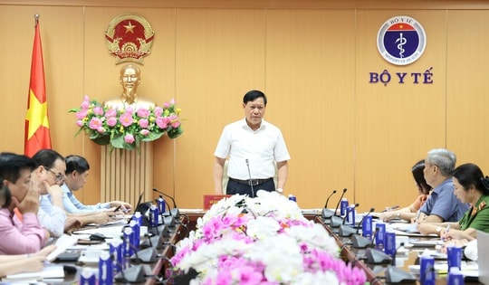 Rà soát lại về thể chế liên quan đến quản lý, đăng ký, tự công bố thuốc, thực phẩm, sữa