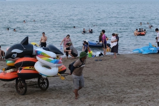 Chấn chỉnh ngay dịch vụ tại Cửa Lò sau phản ánh của du khách