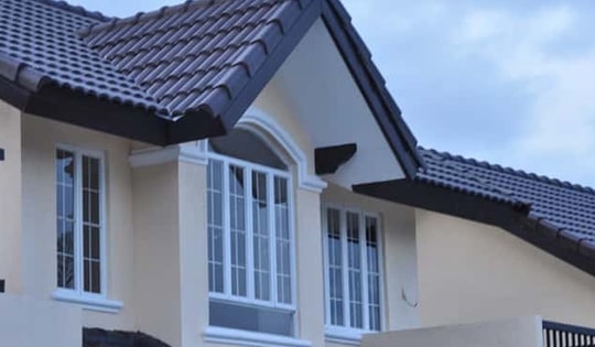 Màu cửa cho người mệnh Thủy giúp làm ăn thuận lợi