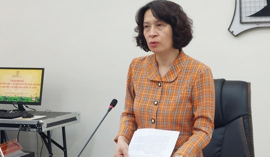 Thứ trưởng Nguyễn Thị Liên Hương làm việc tại Viện Pasteur TPHCM