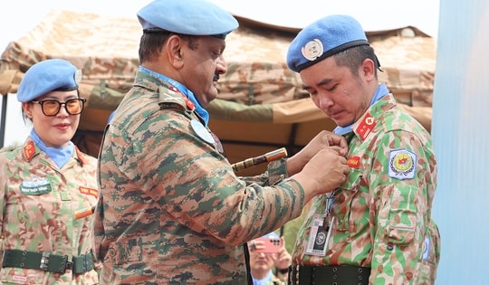 Bệnh viện Dã chiến cấp 2 của Việt Nam nhận Huy chương Vì sự nghiệp gìn giữ hòa bình