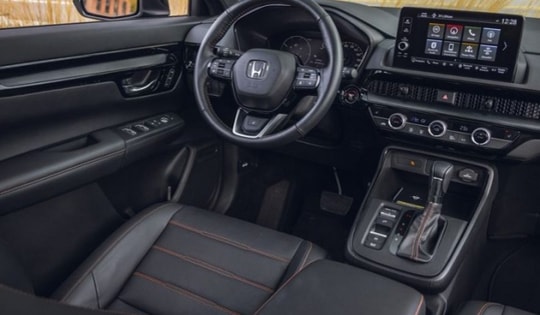 Giá lăn bánh Honda CR-V mới nhất giảm chưa từng có, xứng danh dẫn đầu phân khúc SUV hạng C, cạnh tranh Mazda CX-5 về doanh số