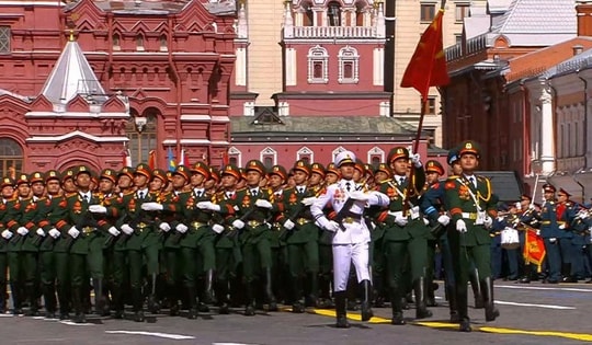 Video khối diễu binh của Quân đội nhân dân Việt Nam tiến qua Quảng trường Đỏ ở Moskva