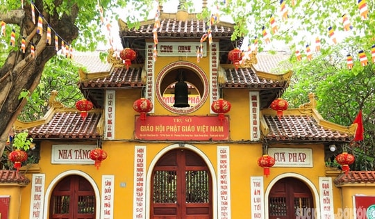 Chùa Quán Sứ trang nghiêm đón xá lợi dịp Đại lễ Vesak 2025