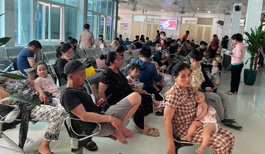 Nắng nóng oi bức, gia tăng trẻ nhỏ bị bệnh rối loạn tiêu hóa, hô hấp