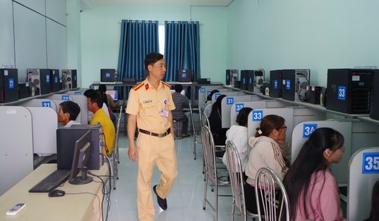 Công an Ninh Thuận tổ chức kỳ sát hạch lái xe đầu tiên