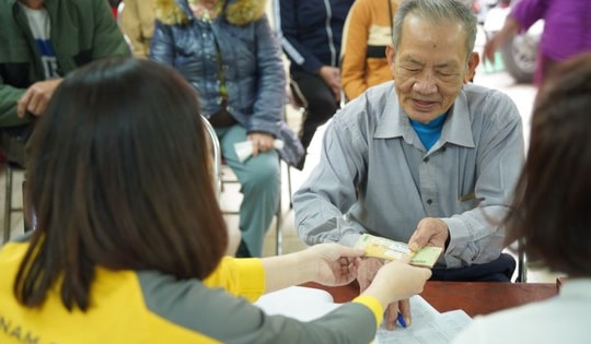 Những trường hợp sẽ bị tạm dừng chi trả lương hưu, trợ cấp bảo hiểm xã hội từ 1/7/2025