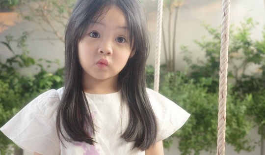 2 nhóc tỳ nhà Đàm Thu Trang - Cường Đô la gây chú ý