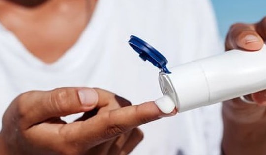 Bôi kem chống nắng kiểu này, da sẽ nhanh bị lão hóa