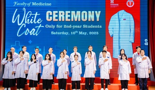 Lễ trao áo blouse trắng và hành trình trưởng thành dưới cơn mưa đầu hè tại HIU