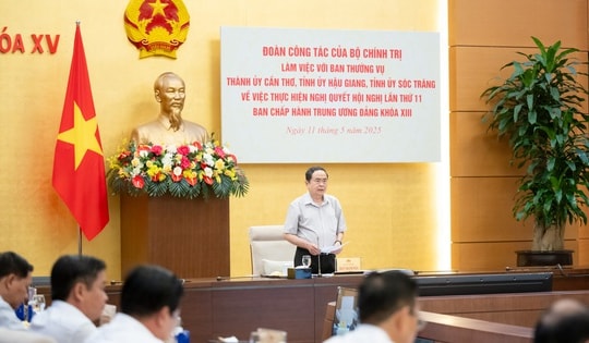 Chủ tịch Quốc hội: Sắp xếp bộ máy phải 'vừa chạy vừa xếp hàng, không thể đủng đỉnh, túc tắc mà xong