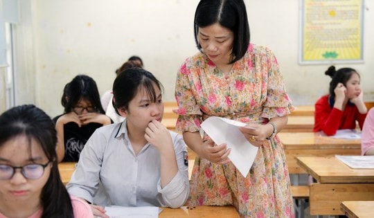 Chứng chỉ tin học, ngoại ngữ có còn là 'rào cản' thăng hạng giáo viên?