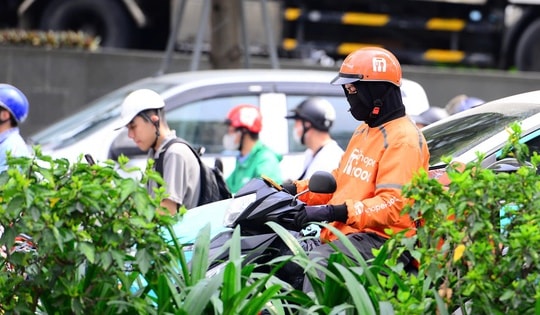 Không khí lạnh tiến sâu vào Trung Bộ, từ mai miền Bắc chuyển nắng