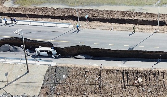 Đường lún, máy bay trượt, tàu tràn dầu: Ngành giao thông báo động