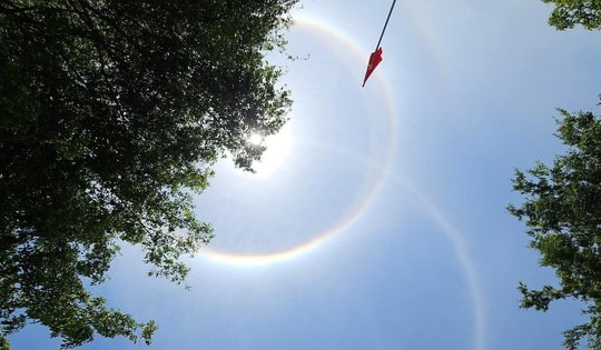 Quầng Mặt trời xuất hiện ở nhiều khu vực