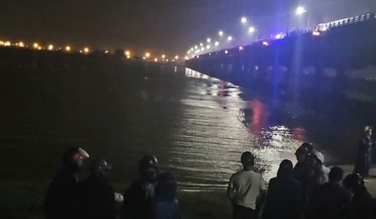 Xót xa mẹ cùng con nhỏ tử vong trên sông Hương