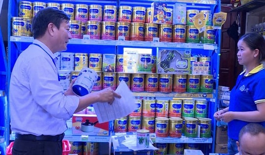 Huế kiểm tra loạt cơ sở kinh doanh sữa, thực phẩm chức năng và bếp ăn tập thể