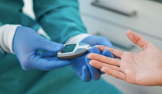 Người đàn ông 63 tuổi mắc bệnh tiểu đường suýt mù vĩnh viễn, thừa nhận 1 sai lầm nhiều người Việt mắc phải