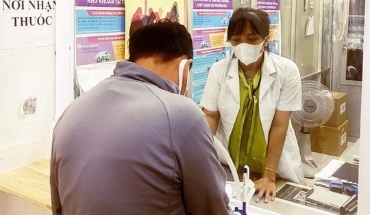 Người nhiễm HIV cần làm gì để có sống khỏe mạnh?