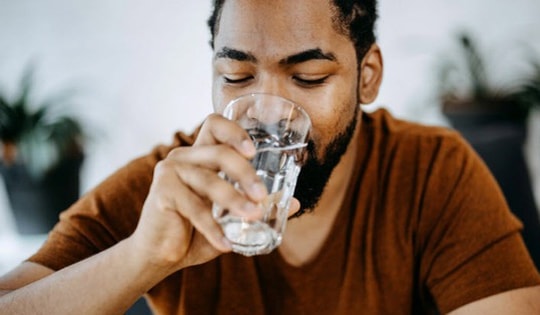 Nguy cơ nhiễm trùng đường tiết niệu ở nam giới vào mùa hè