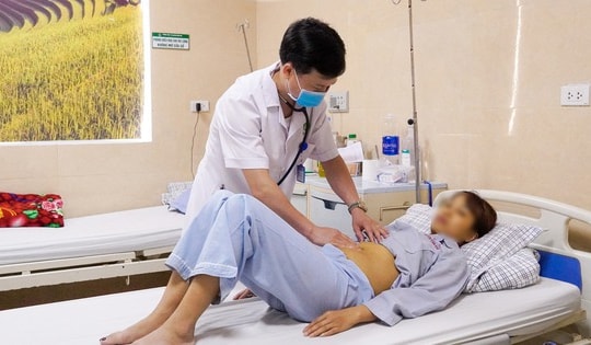 Người phụ nữ ở Phú Thọ bị suy gan cấp, nguy cơ lây cao, bác sĩ khuyến cáo có dấu hiệu này nhập viện ngay