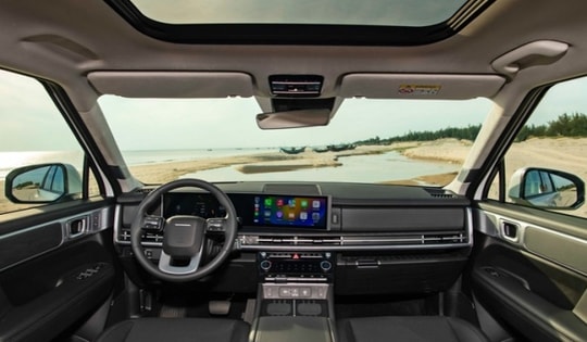 Giá lăn bánh Hyundai Santa Fe mới nhất giảm kỷ lục, rẻ hàng trăm triệu, thậm chí thấp hơn cả xe cũ, chỉ ngang Honda CR-V