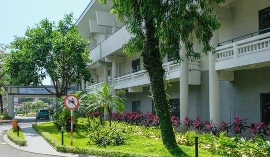 Bệnh viện giữa lòng Hà Nội với gần 40% diện tích phủ xanh