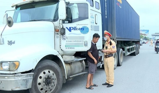 Vi phạm lỗi này, năm 2025 chủ xe ô tô có thể bị phạt tới 150 triệu đồng