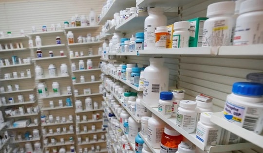 Mỹ tiến tới ngừng kê đơn thuốc chứa fluoride cho trẻ em